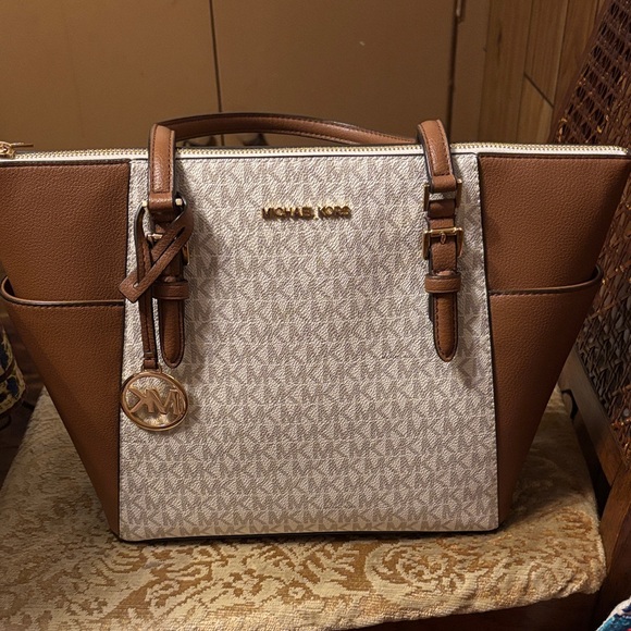 Michael Kors Tan and Cream Tote Bag - Picture 6 of 6